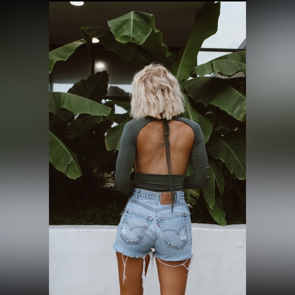 12 Tribe Nala Emerald Crop Top - Picture 2 of 2